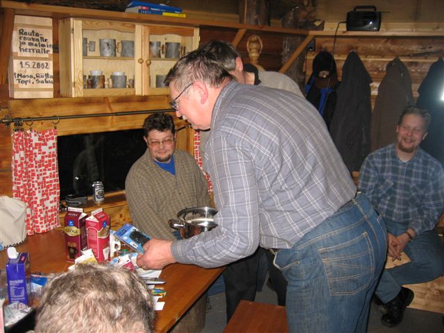 OH7MP valikoi arpavoittoaan