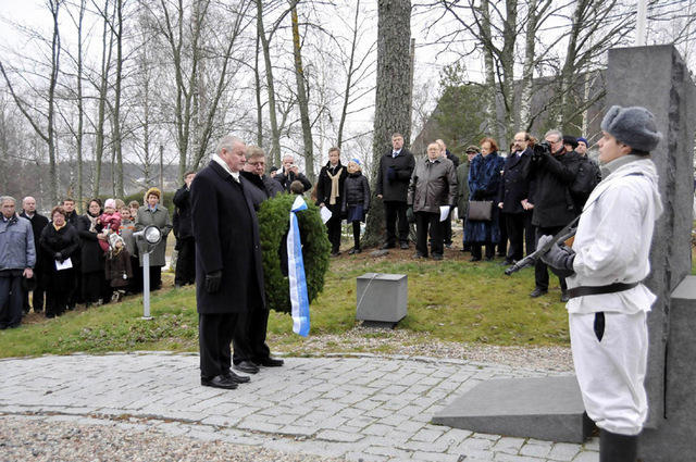 15 Ritaripuisto Seppeleenlasku 6.12.08a