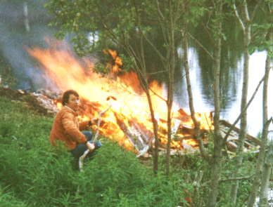 AR makkaranpaistossa2