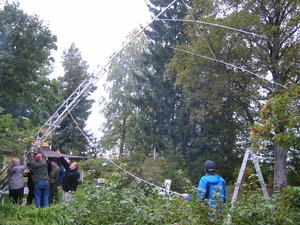 Mastoa kallistetaan antenneineen