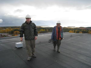 Sadekuuroisen taivaan alla