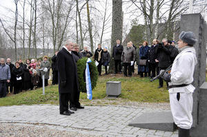 15 Ritaripuisto Seppeleenlasku 6.12.08a