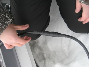 HF-antennin kaapeli liitetty